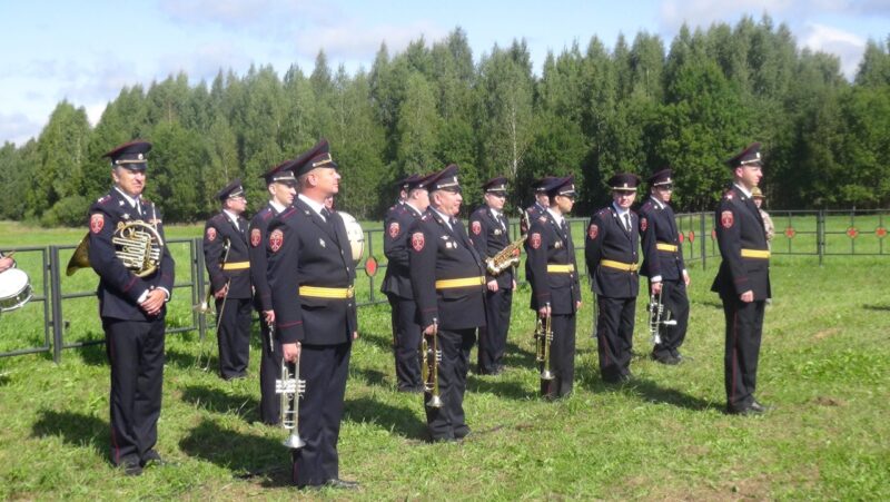 В Тверской области торжественно захоронили останки 203 красноармейцев в 79-ю годовщину освобождения Зубцова