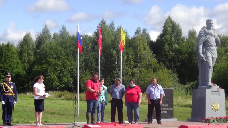 В Тверской области торжественно захоронили останки 203 красноармейцев в 79-ю годовщину освобождения Зубцова