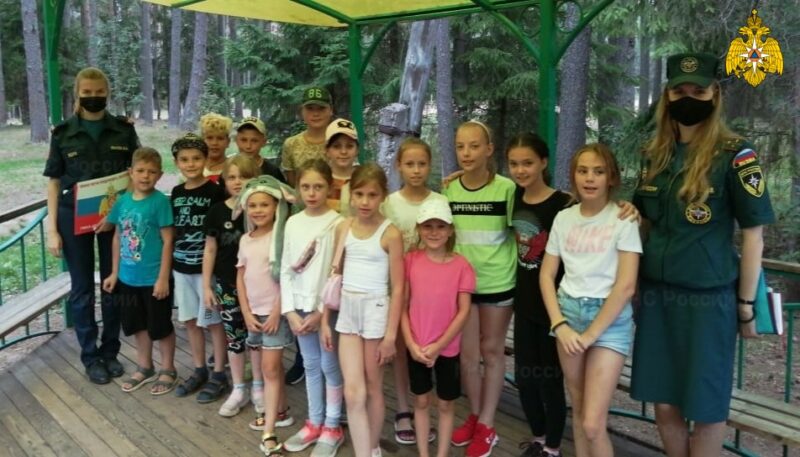 В Тверской области сотрудники МЧС провели профилактическую беседу в оздоровительных лагерях В Тверской области сотрудники МЧС провели профилактическую беседу в оздоровительных лагерях