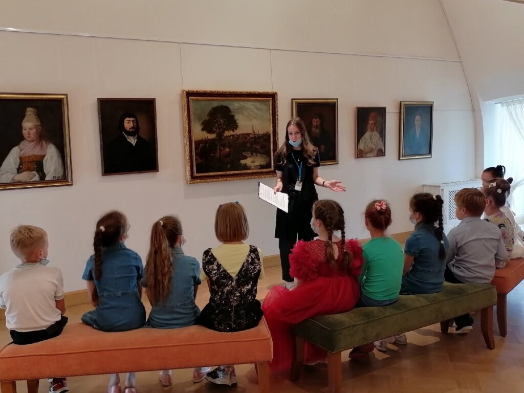 Тверской императорский дворец приглашает юных гостей на День знаний