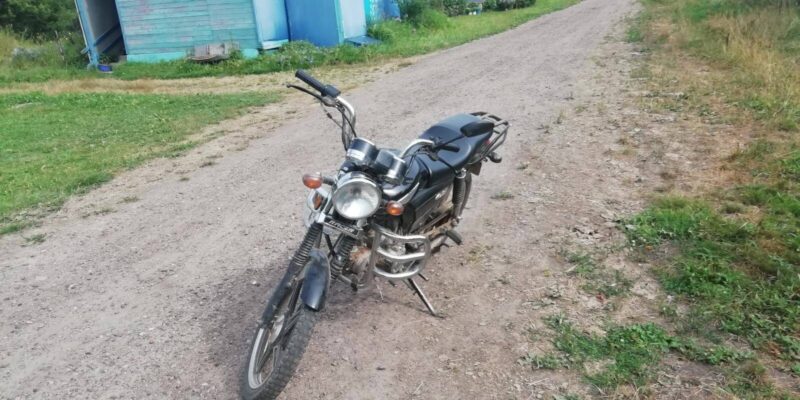 В Тверской области подросток на мопеде сбил 14-летнюю девочку В Тверской области подросток на мопеде сбил 14-летнюю девочку