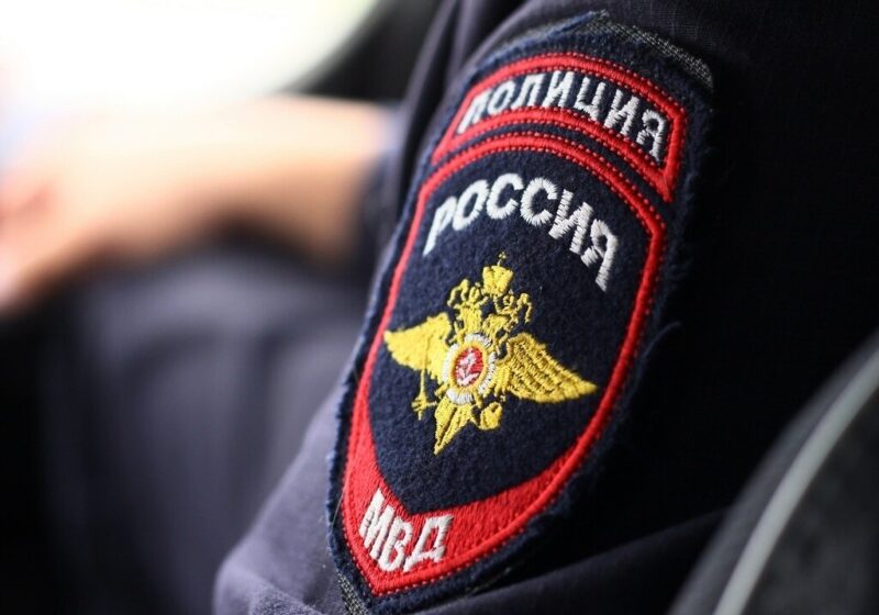 В Тверской области трое мужчин вынесли с деревообрабатывающего предприятия спецтехнику