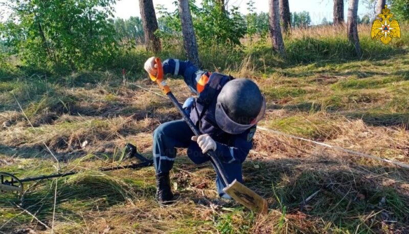 Пиротехники МЧС обезвредили в Тверской области взрывоопасные предметы времен войны