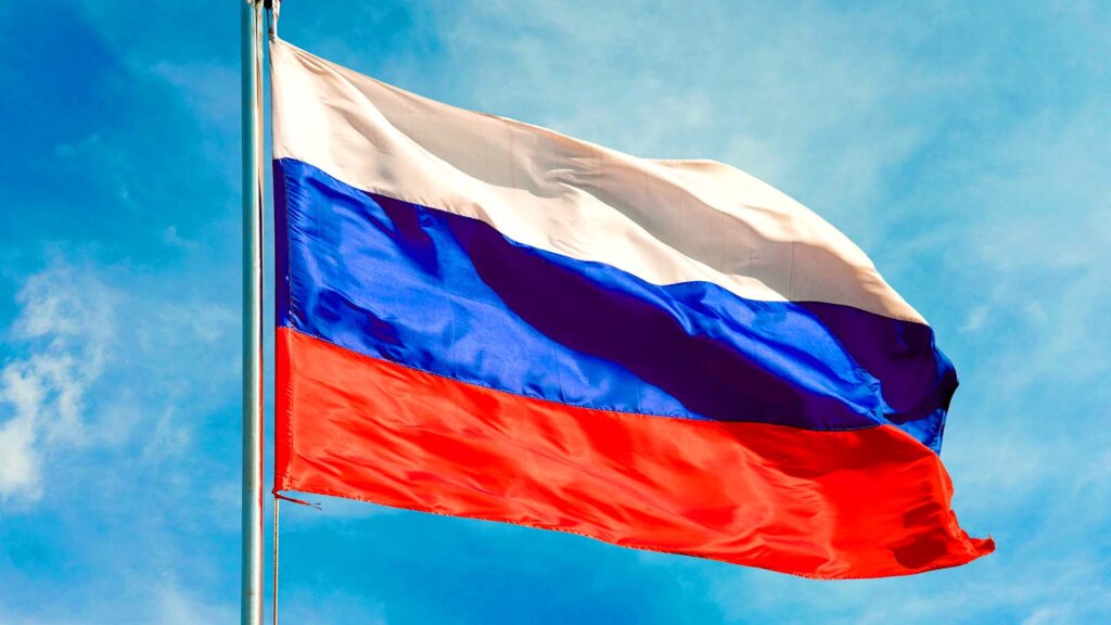 Игорь Руденя: государственный флаг Российской Федерации является символом сильной державы