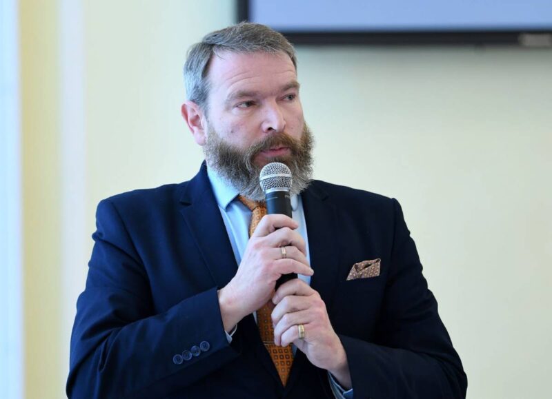 Павел Парамонов отметил необходимось снабжения города евроконтейнерами Павел Парамонов: Мы сами видим, что с каждым годом качество проектов растет