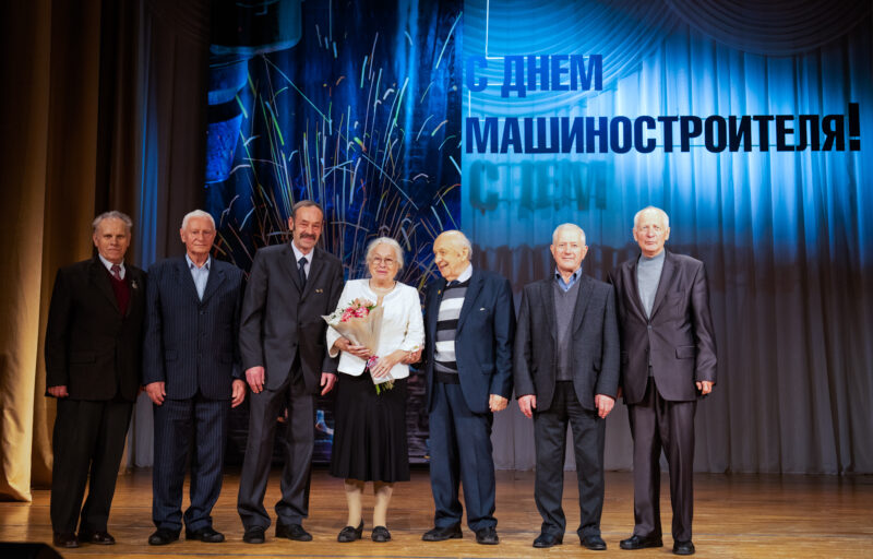 Игорь Руденя поздравил машиностроителей региона с профессиональным праздником Игорь Руденя поздравил машиностроителей региона с профессиональным праздником