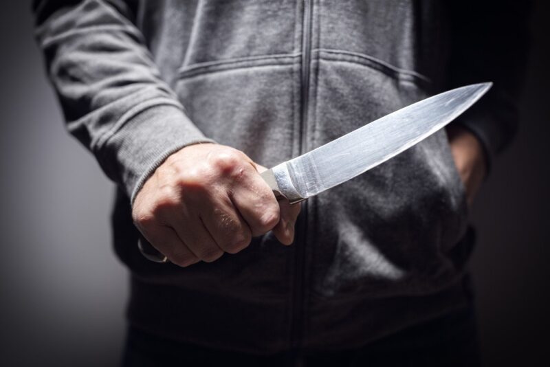 В Тверской области мужчина убил своего приятеля Житель Тверской области за нанесение ножевых ранений полицейским отправится в тюрьму на 13 лет