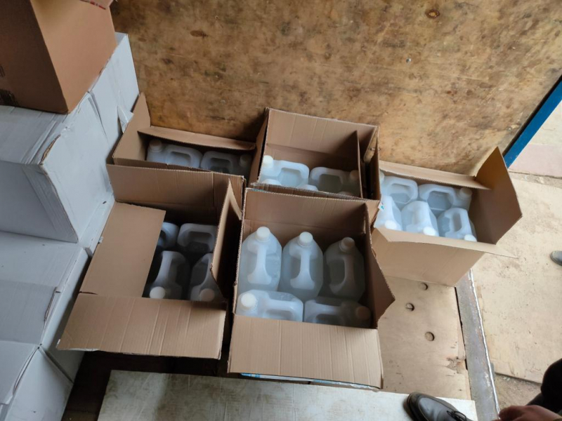 В Твери обнаружен склад с нелегальной алкогольной и табачной продукцией