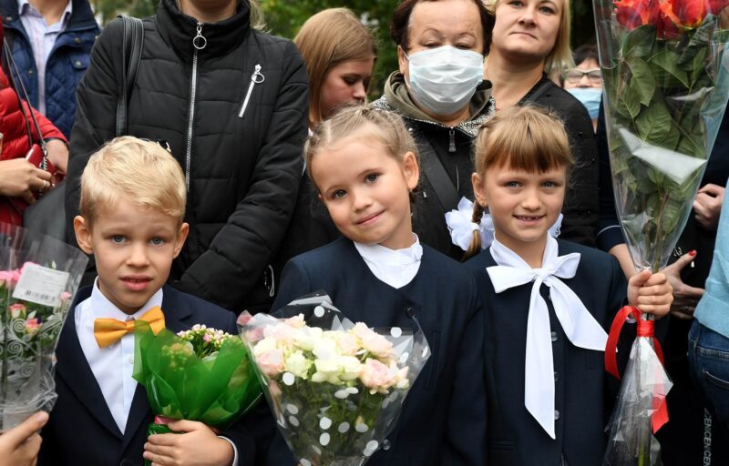 В Твери Игорь Руденя принял участие в торжественной линейке