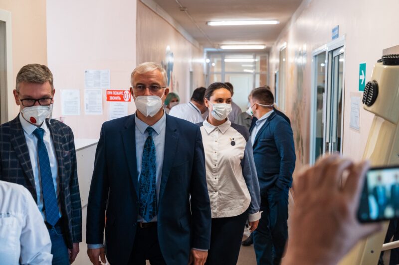 Медики, политики, ветераны: с кем встречается лидер тверских волонтеров