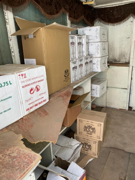 В Твери обнаружен склад с нелегальной алкогольной и табачной продукцией В Твери обнаружен склад с нелегальной алкогольной и табачной продукцией