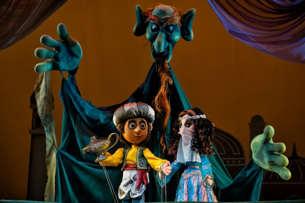 В Театре кукол покажут волшебный спектакль про лампу Аладдина В Театре кукол покажут волшебный спектакль про лампу Аладдина