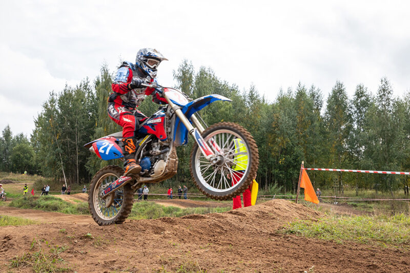 На полигоне Тверского политеха разыграли награды Кубка ректора по мотокроссу «Золотая осень»