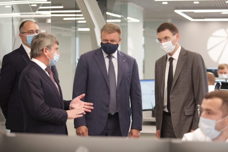 Полномочный представитель Президента России в Центральном федеральном округе Игорь Щеголев посетил ЦУС «Россети Центр» в Рязани