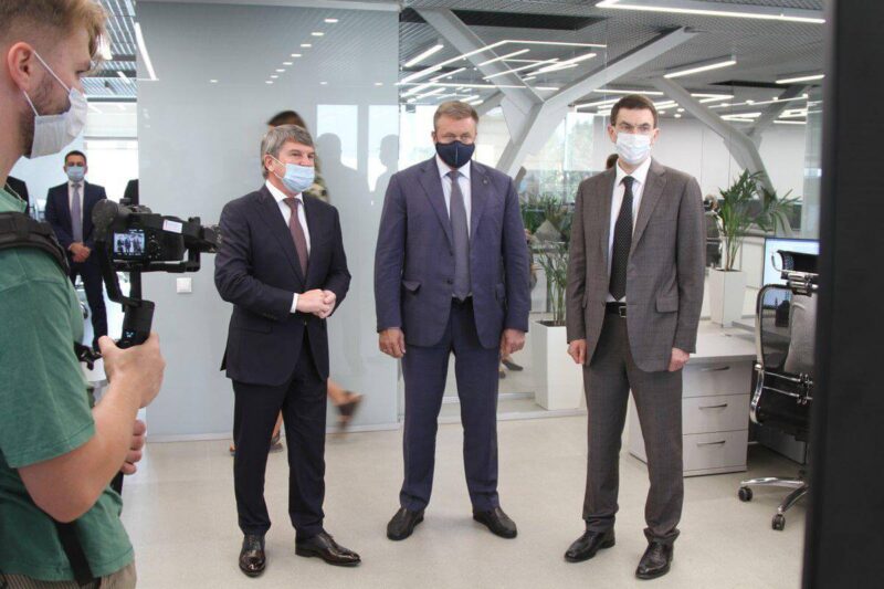 Полномочный представитель Президента России в Центральном федеральном округе Игорь Щеголев посетил ЦУС «Россети Центр» в Рязани