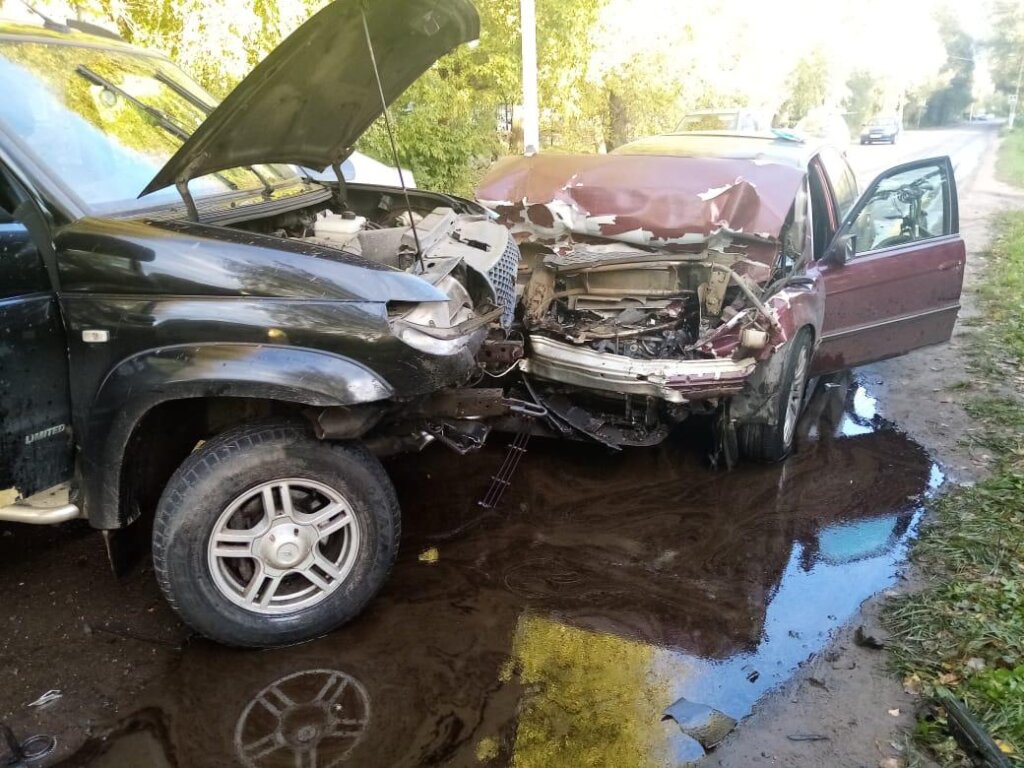 В Твери авария повлекла за собой серьезные последствия В Твери авария повлекла за собой серьезные последствия