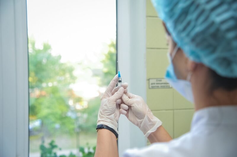 В Верхневолжье продолжается вакцинация населения от гриппа Больше 150 тысяч жителей Тверской области прошли ревакцинацию от коронавируса