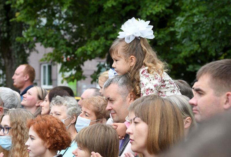 В Твери Игорь Руденя принял участие в торжественной линейке
