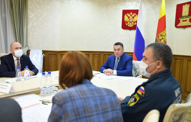 Медики Тверской области получат выплаты за дополнительную нагрузку при вакцинации населения от COVID-19 Медики Тверской области получат выплаты за дополнительную нагрузку при вакцинации населения от COVID-19