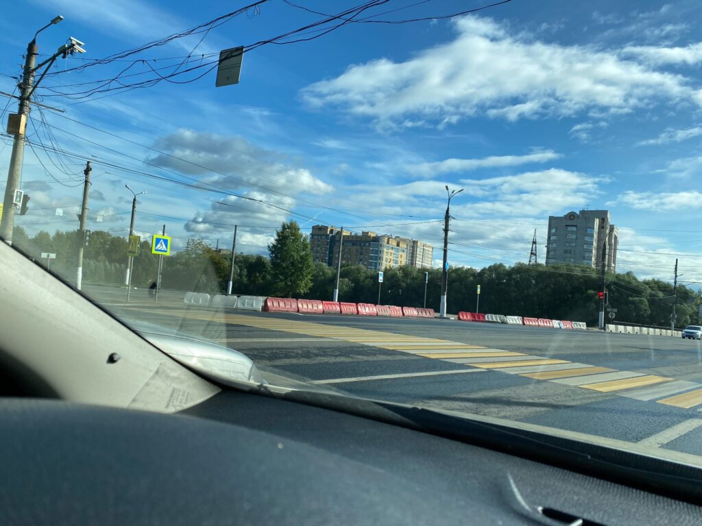 В Твери на неопределенное время перекрыли одну из главных улиц города В Твери на неопределенное время перекрыли одну из главных улиц города