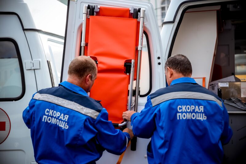 В муниципалитеты Тверской области направлены новые школьные автобусы и автомобили скорой медицинской помощи