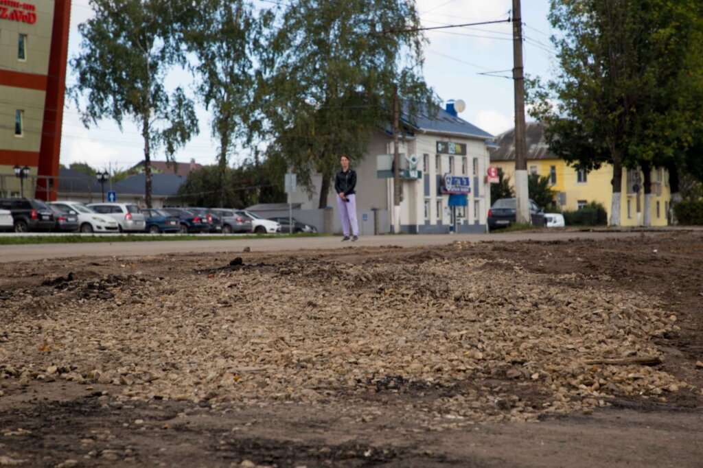 В Твери начали приводить в порядок автобусную остановку у кольца в Южном В Твери начали приводить в порядок автобусную остановку у кольца в Южном