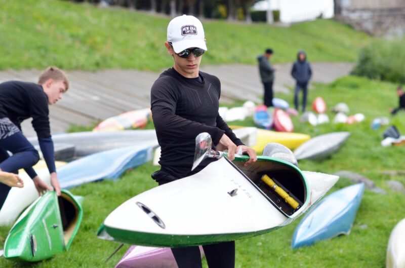 Олимпийские надежды: Владимир Васильев приветствовал гребцов