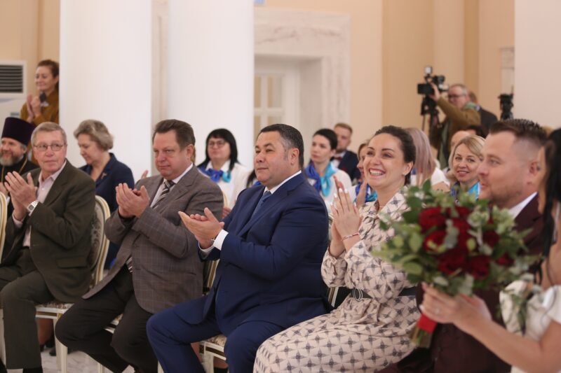 Фоторепортаж: в Твери открылся Дворец бракосочетания