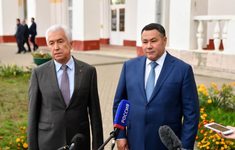 Игорь Руденя дал поручения по модернизации системы ЖКХ, ремонту дорог и внедрению новой транспортной модели в Бологое Игорь Руденя дал поручения по модернизации системы ЖКХ, ремонту дорог и внедрению новой транспортной модели в Бологое