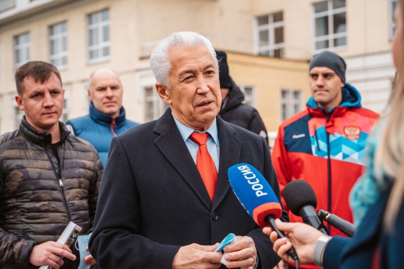 В Твери проголосовал советник Президента России Владимир Васильев