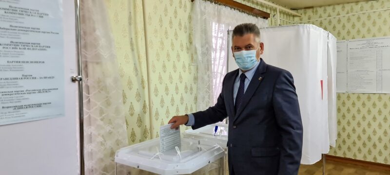 Глава Удомельского городского округа проголосовал на выборах Глава Удомельского городского округа проголосовал на выборах