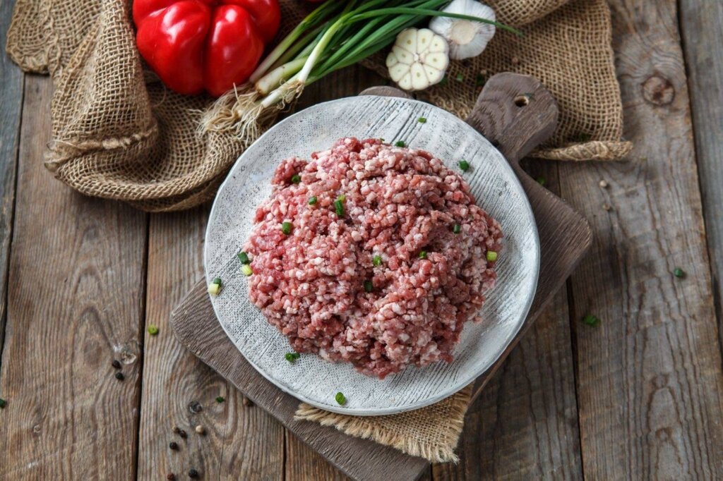 Тверские специалисты обнаружили кишечную палочку в мясном фарше