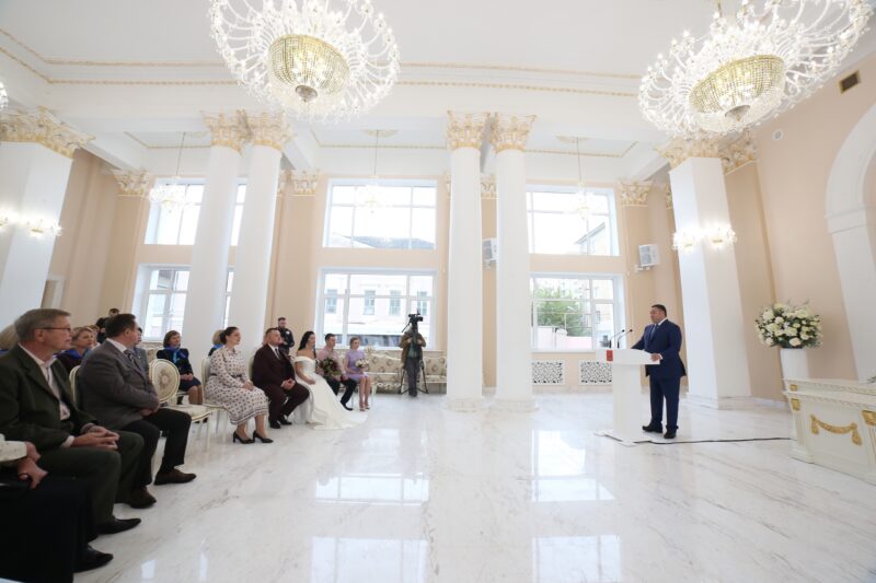 Фоторепортаж: в Твери открылся Дворец бракосочетания