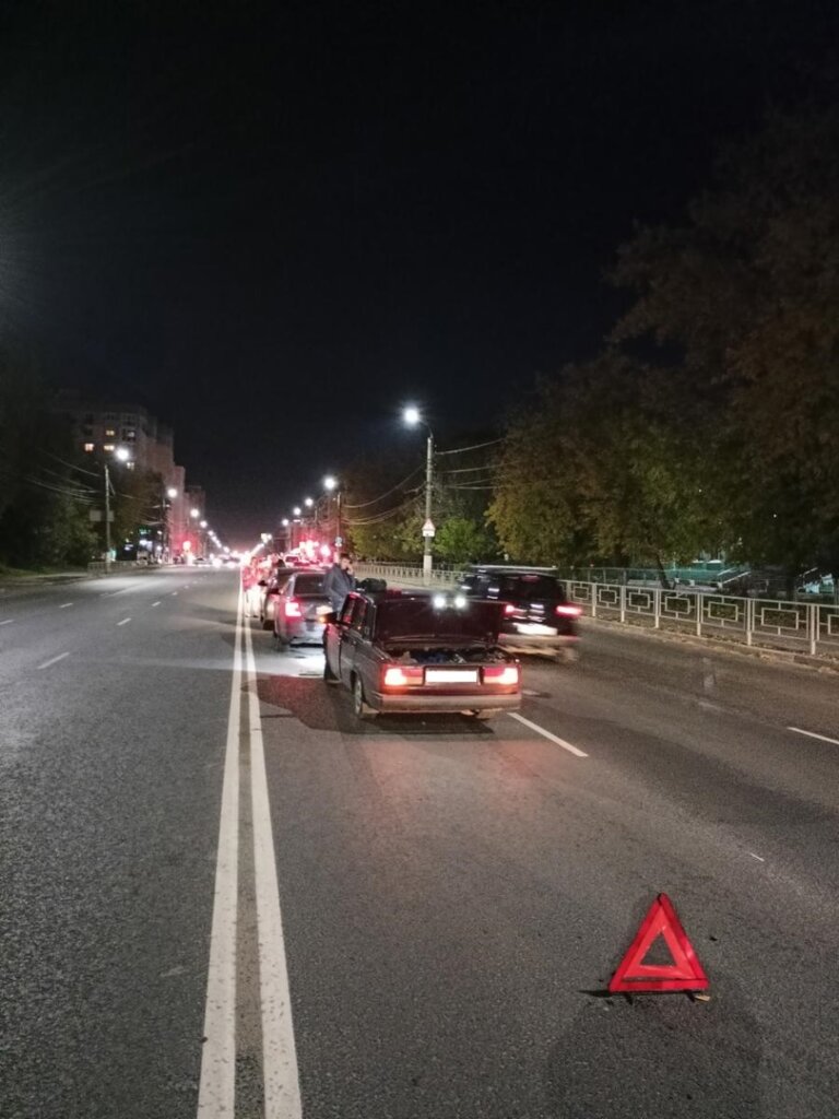 В Твери столкнулись три автомобиля