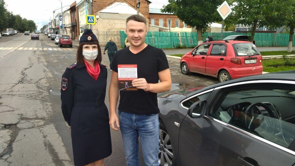 Сотрудники Госавтоинспекции провели мероприятие в самом оживленном районе Вышнего Волочка Сотрудники Госавтоинспекции провели мероприятие в самом оживленном районе Вышнего Волочка