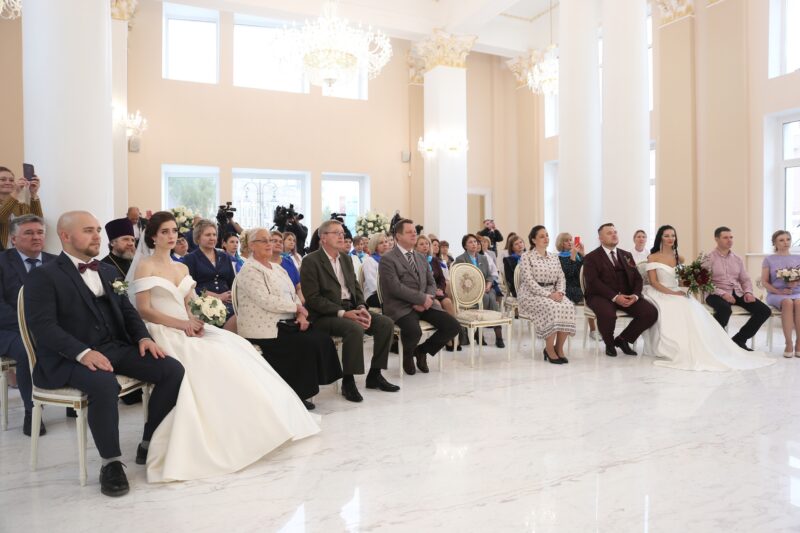 Фоторепортаж: в Твери открылся Дворец бракосочетания