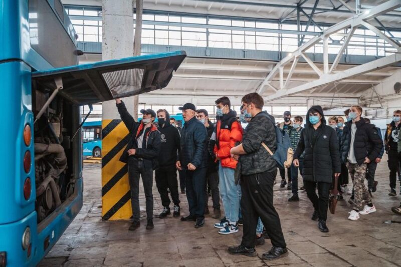 Студенты посетили предприятие «Верхневолжское АТП» Студенты посетили предприятие «Верхневолжское АТП»