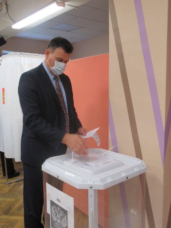 Главы районов Тверской области голосуют на выборах