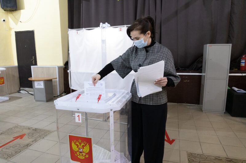 Многодетные семьи, врачи, общественники голосуют на выборах
