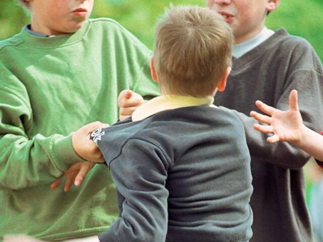 Подростков Тверской области учат не воровать из магазинов и не драться в школе