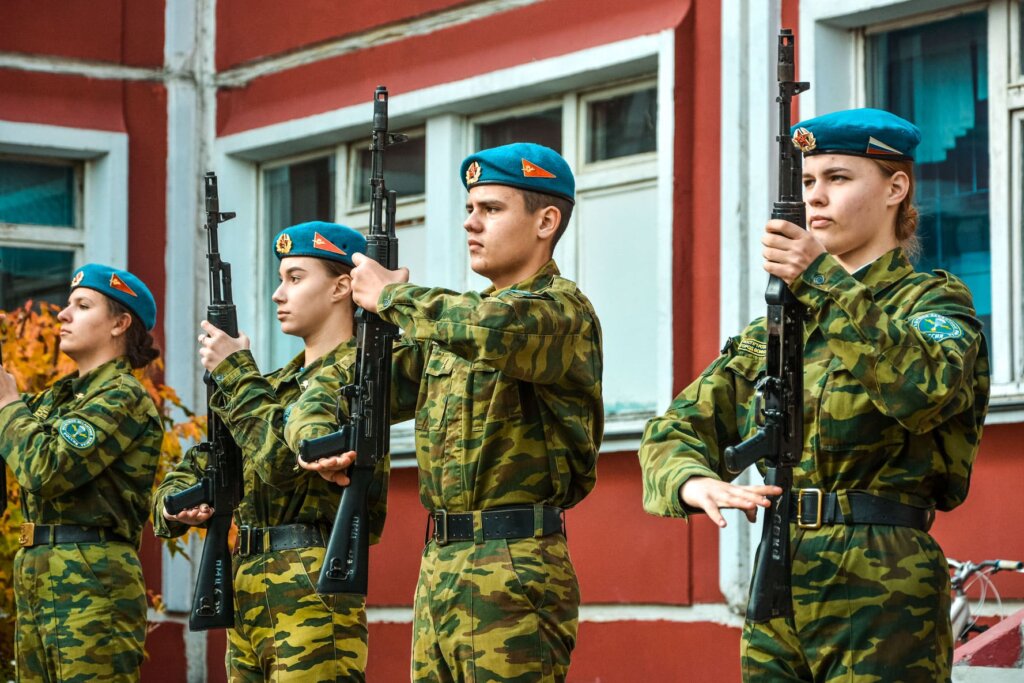 В тверской школе для детей провели спортивно-патриотический праздник В тверской школе для детей провели спортивно-патриотический праздник