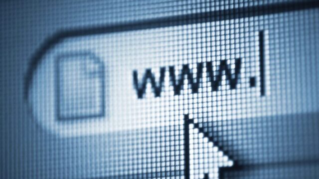 В Тверской области пресекли продажу боевого оружия в сети