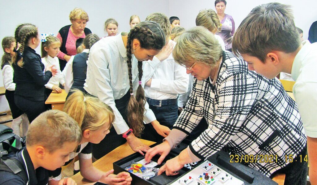 В гимназии №5 города Конаково открыли центр «Точка роста» В гимназии №5 города Конаково открыли центр «Точка роста»