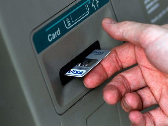 Подростки потратили больше 4 тысяч рублей с чужой карты Подростки потратили больше 4 тысяч рублей с чужой карты
