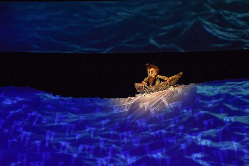 Историю рыбака и рыбки покажут на сцене Тверского театра кукол