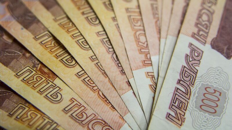 В Твери пенсионерку обманули на 90 тысяч рублей