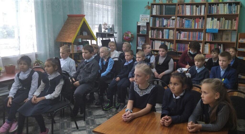 Час чтения прошел в библиотеке Западной Двины