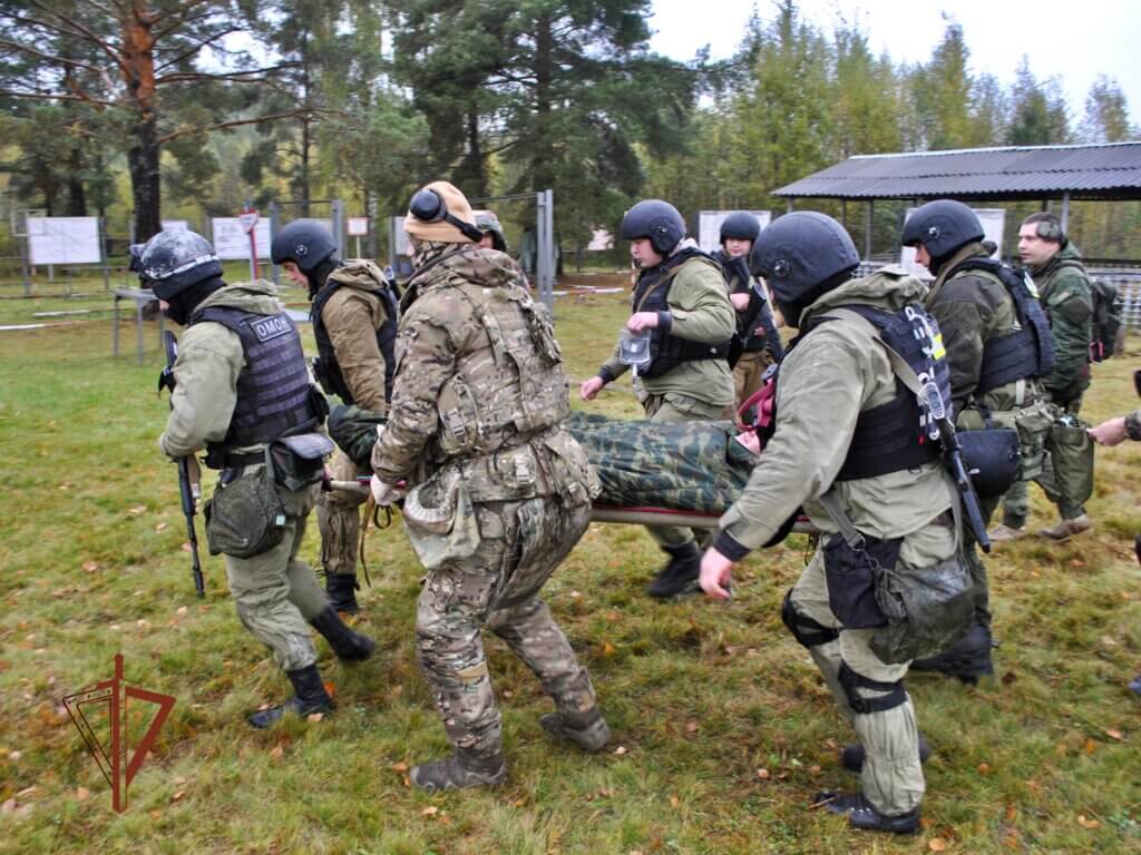 Тверской медицинский спецназ Росгвардии спас «раненого» бойца Тверской медицинский спецназ Росгвардии спас «раненого» бойца