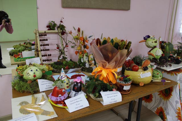 Осень вдохновила западнодвинцев на оригинальные композиции