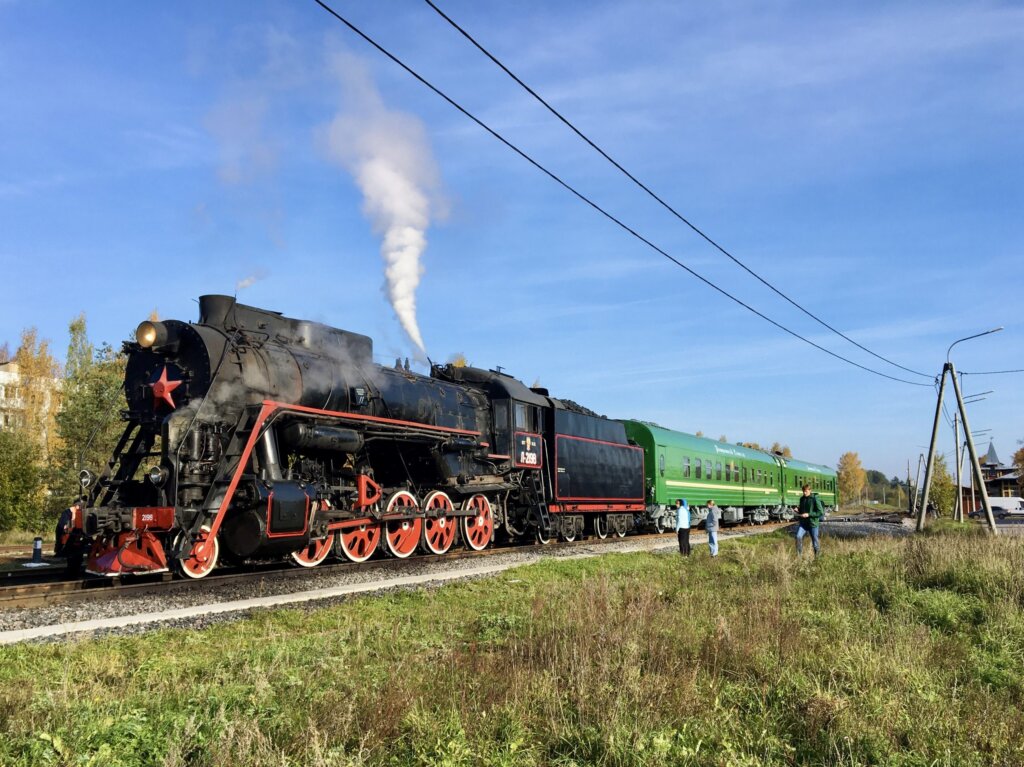 Ретропоезд "Селигер" курсирует по Тверской области уже с новыми вагонами